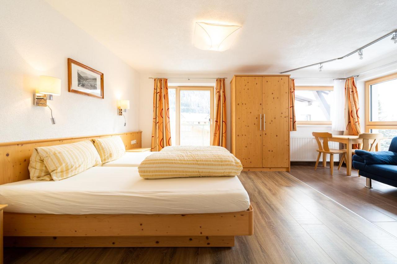 Haus Rosmarie Apartment Sankt Anton am Arlberg Bagian luar foto