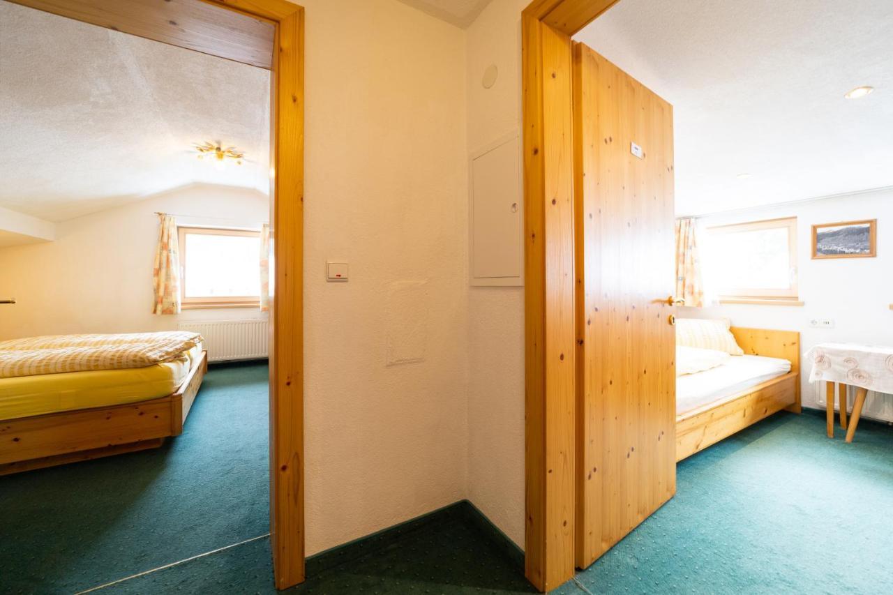 Haus Rosmarie Apartment Sankt Anton am Arlberg Bagian luar foto