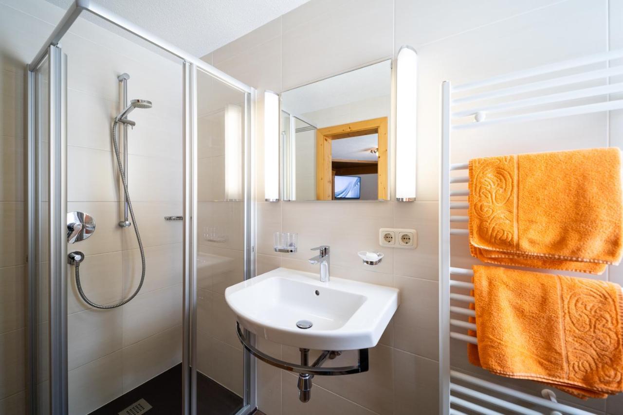 Haus Rosmarie Apartment Sankt Anton am Arlberg Bagian luar foto