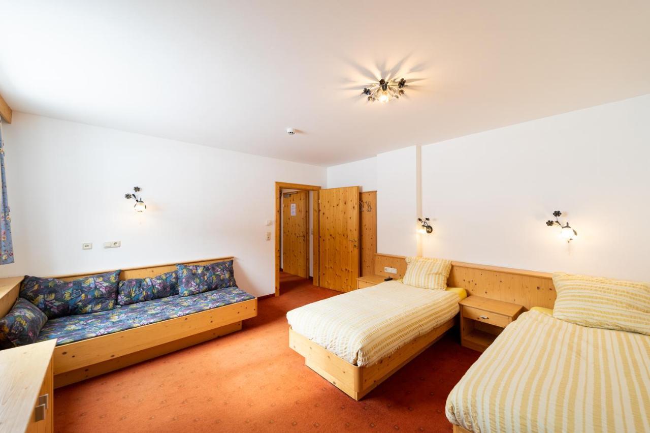 Haus Rosmarie Apartment Sankt Anton am Arlberg Bagian luar foto