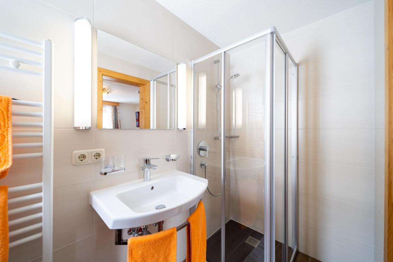 Haus Rosmarie Apartment Sankt Anton am Arlberg Bagian luar foto