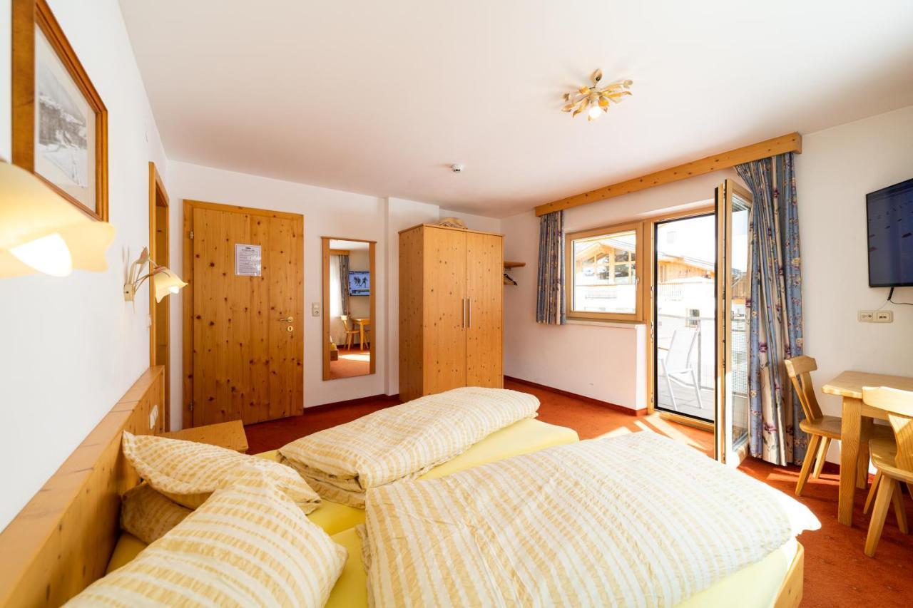 Haus Rosmarie Apartment Sankt Anton am Arlberg Bagian luar foto