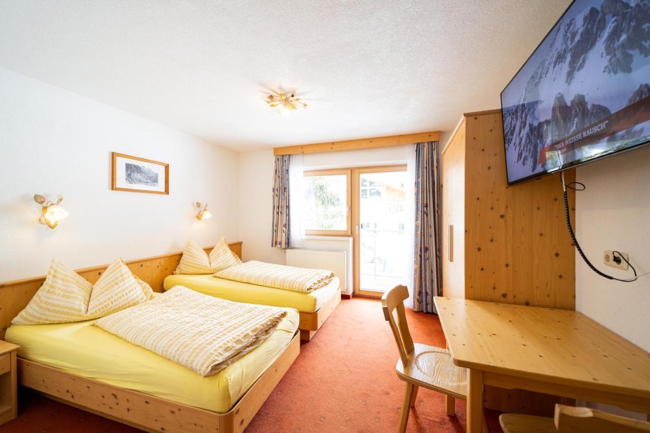Haus Rosmarie Apartment Sankt Anton am Arlberg Bagian luar foto