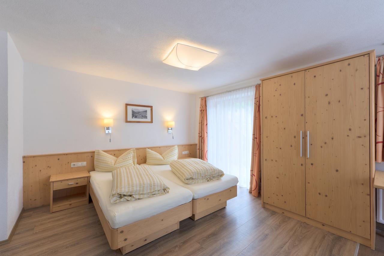 Haus Rosmarie Apartment Sankt Anton am Arlberg Bagian luar foto