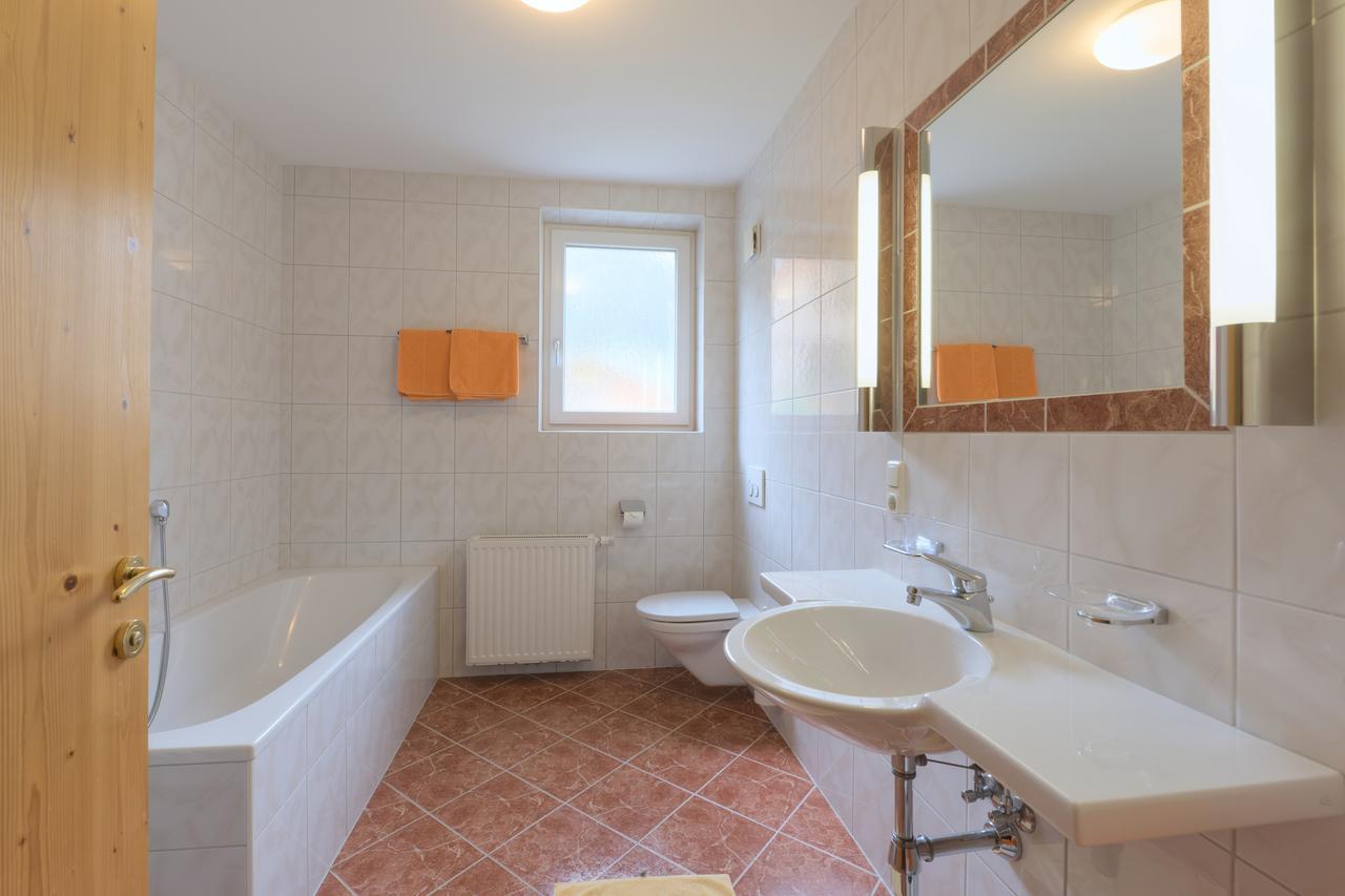 Haus Rosmarie Apartment Sankt Anton am Arlberg Bagian luar foto
