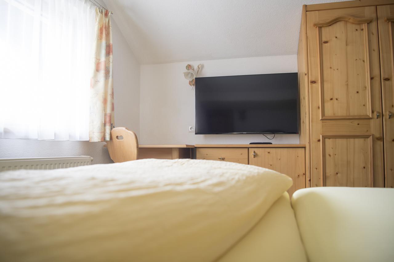 Haus Rosmarie Apartment Sankt Anton am Arlberg Bagian luar foto